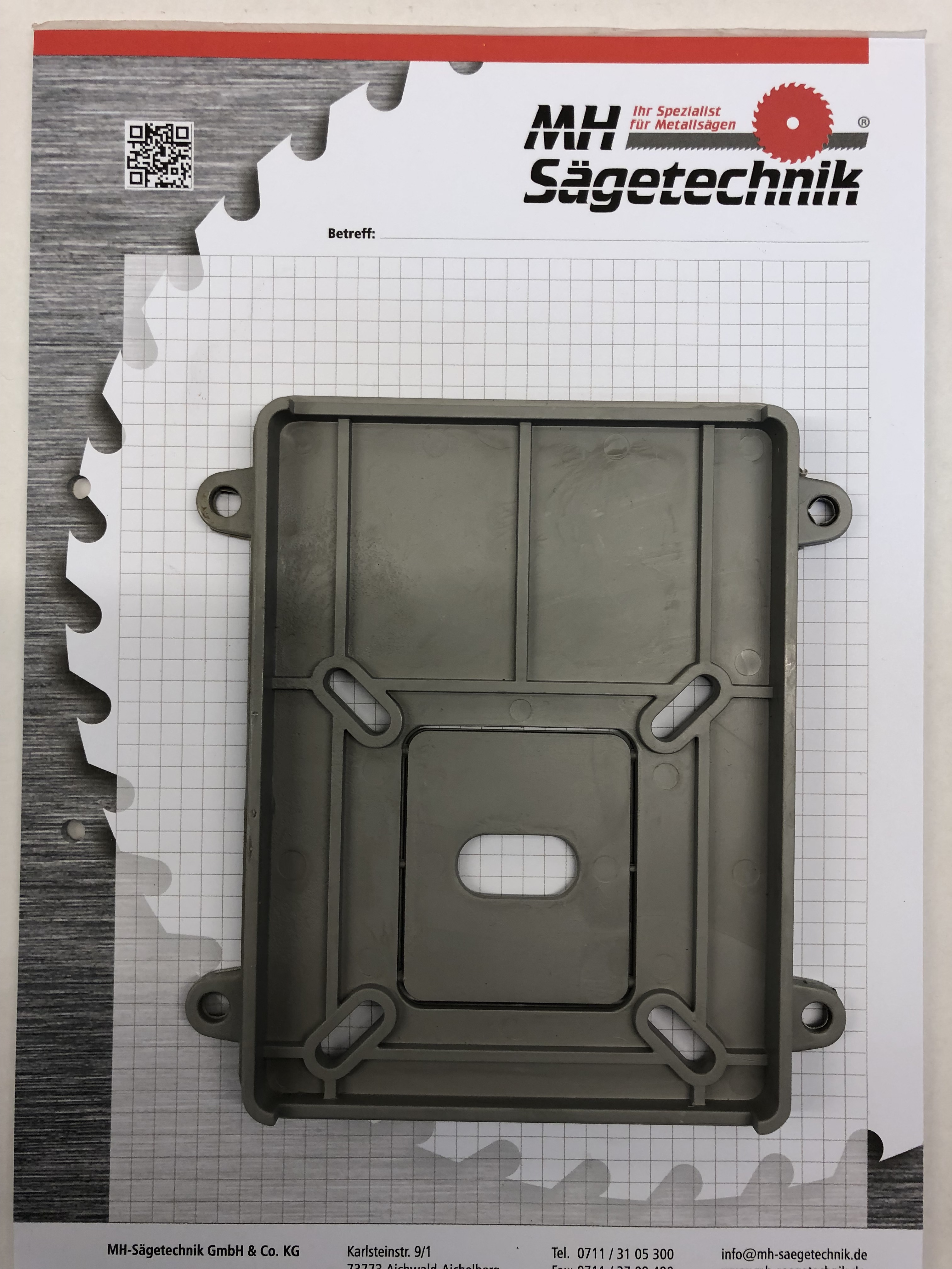 Grundplatte für Schalteinrichtung